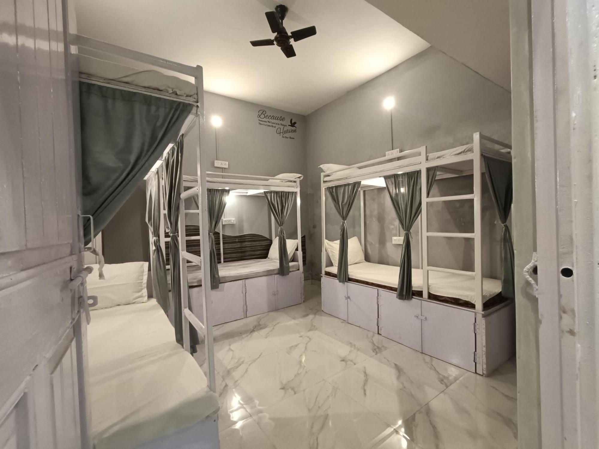 Mohit Paying Guest House Varanasi Esterno foto
