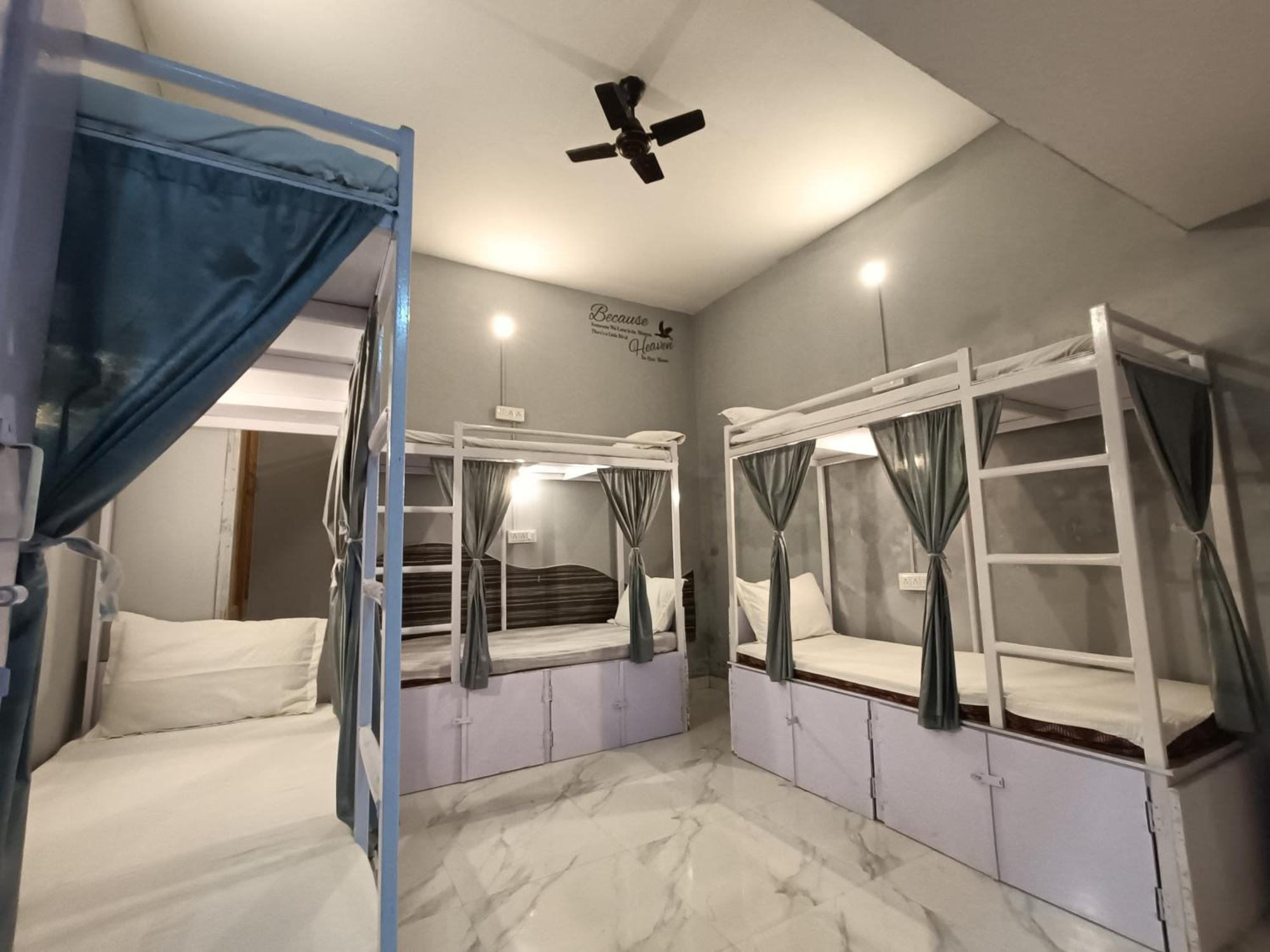 Mohit Paying Guest House Varanasi Esterno foto